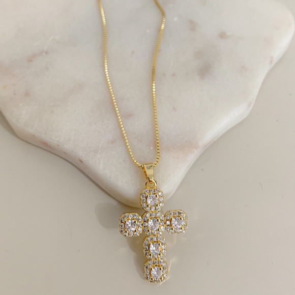 🎉HP🎉 Statement Cross Necklace | 14k Gold Filled - Picture 7 of 11